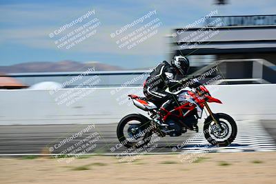 media/Mar-25-2024-Moto Forza (Mon) [[8d4319bd68]]/3-Intermediate Group/Session 4 (Front Straight Speed Pans)/